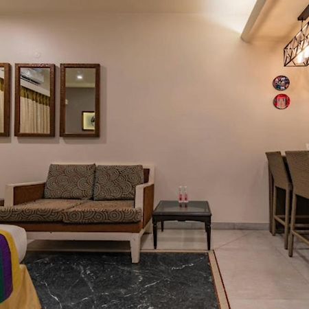 Hotel Imperial Park Sector 45 Gurgaon Bagian luar foto